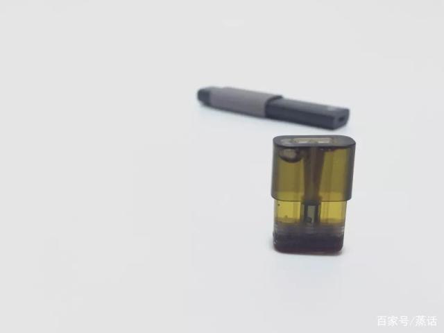 尼古丁盐发明人首创喜雾电子烟评测,全球首款推拉式隐藏烟嘴设计 尼古丁盐发明人首创喜雾电子烟评测,全球首款推拉式隐藏烟嘴设计