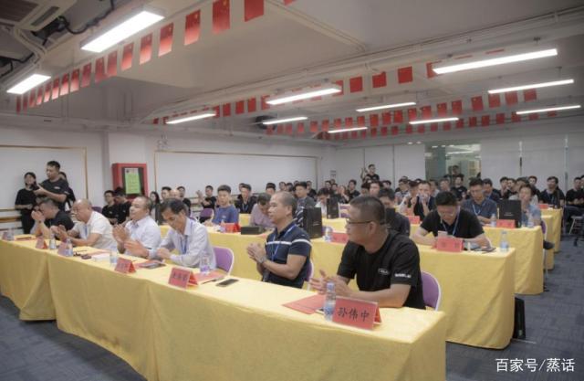思格雷发布新品会呼吸的智能小烟glori要突破极致做不一样的烟火 思格雷发布新品会呼吸的智能小烟glori要突破极致做不一样的烟火