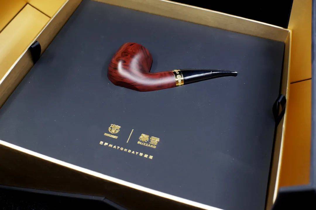 暴雪烟斗电子烟,站在“巨人肩膀上”的精品!比亚迪电子打造! 暴雪烟斗电子烟,站在“巨人肩膀上”的精品!比亚迪电子打造!