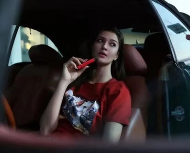 ice vape 暴雪换弹注油电子烟套装,解析力超高小烟,换弹小烟升级版本,你喜欢吗?