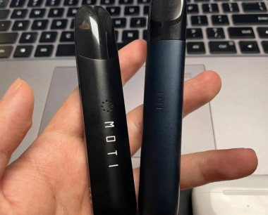 魔笛S·lite对比悦刻五代幻影电子烟设备哪个好?