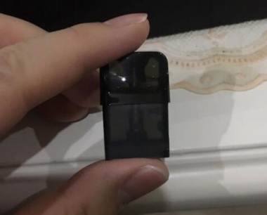 lion vape猊漫带来的简约电子烟注油设备【闪电X】评测介绍